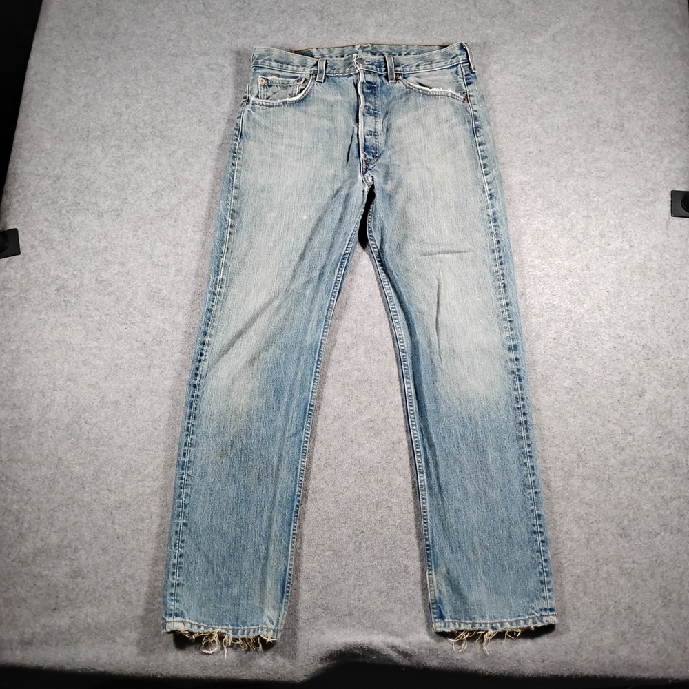 Vintage Levi's 501 Men's Light Wash Button Fly Straight Cotton Jeans Fits 32x32